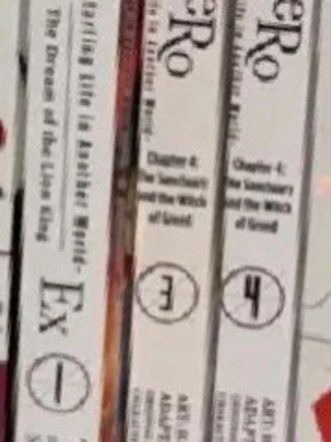Re:Zero light novel (1) och vanlig manga vol 3-4 - Samling av Re:Zero light novel på engelska, vol 1, vanlig  manga böckerna vol 3 och 4. Böckerna har vita ryggar med svart text och manga-inspirerade omslag. Perfekt för dig som gillar fantasy, äventyr och japansk popkultur.