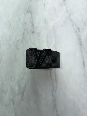 Lv bälte - Ett premium bälte perfekt för alla tillfällen!