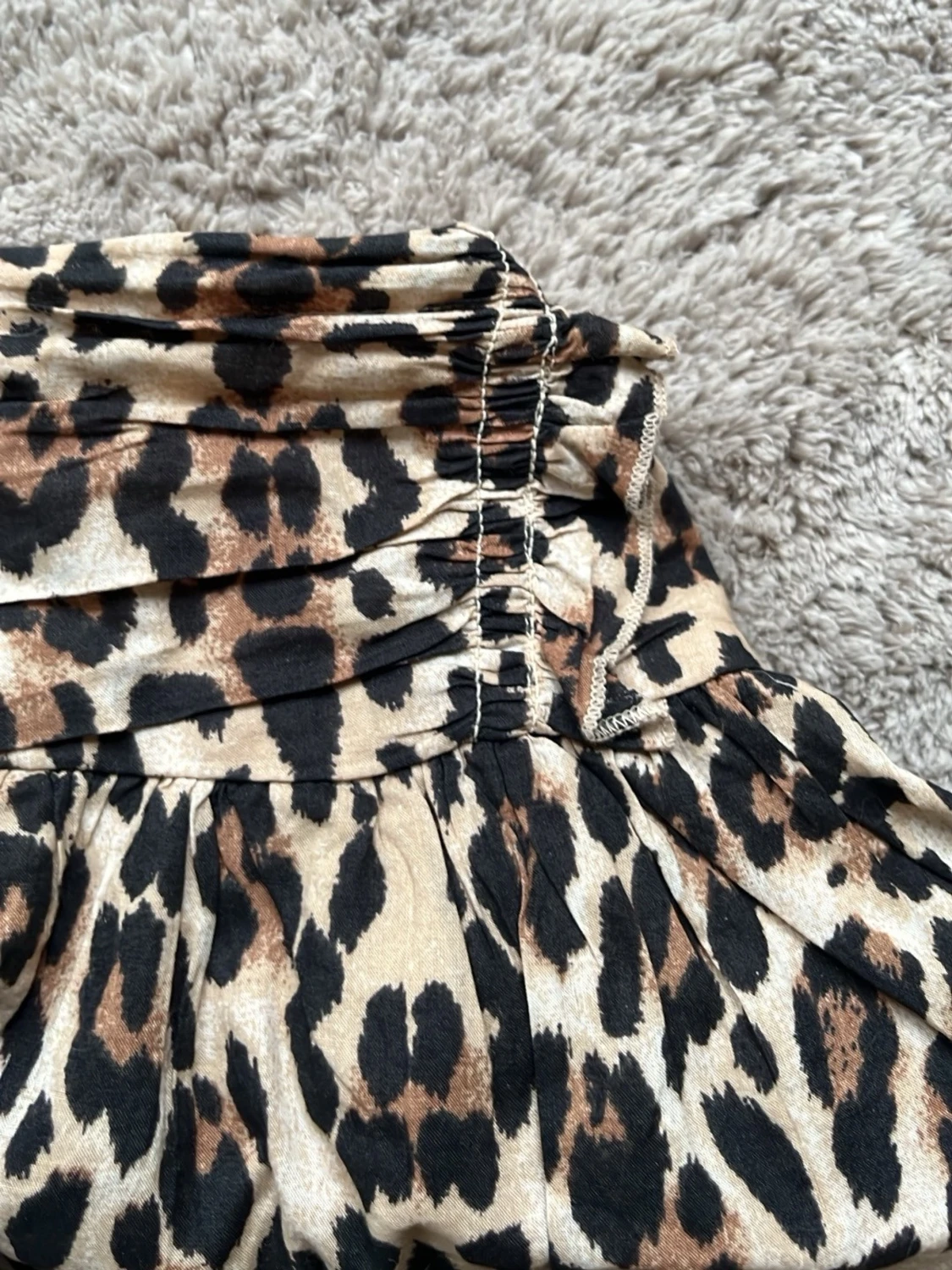 Kort leopardmönstrad kjol - 1