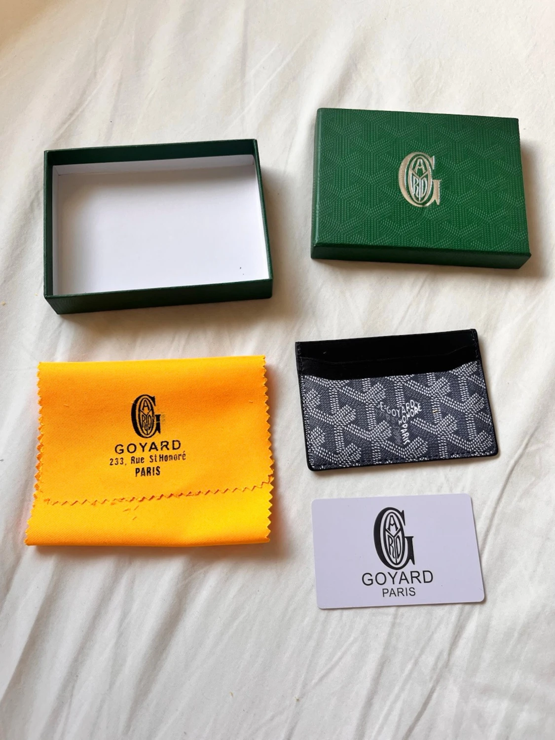 Svart kortfodral från G - 1