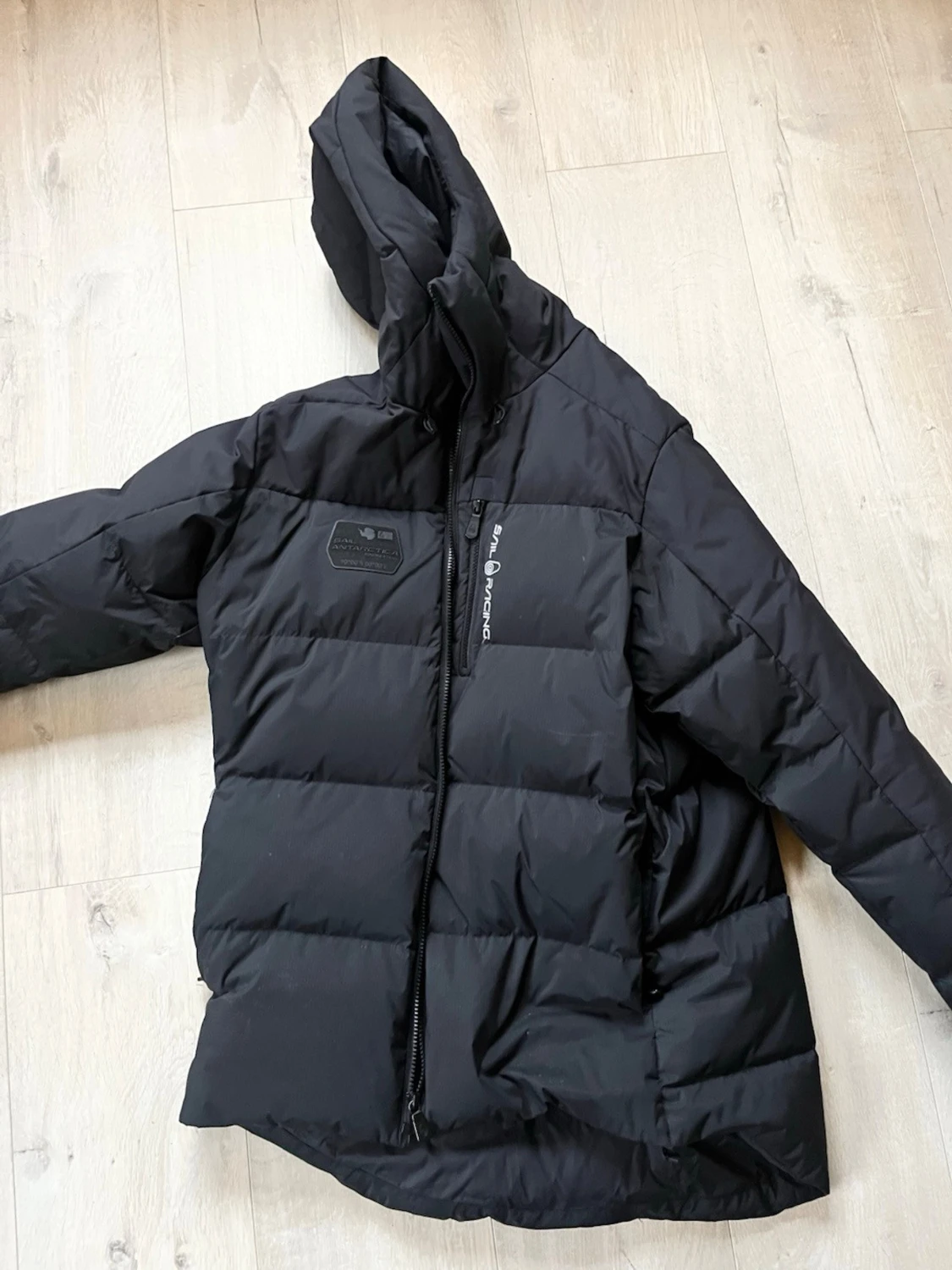 Svart dunjacka från Sail racing 