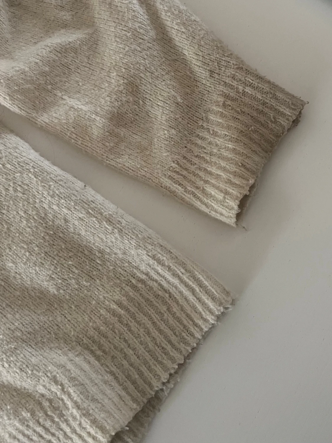 Beige stickad tröja från Pieces - 2