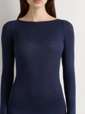 !Söker intimissimi tröja! - Jag söker en intimissimi tröja i helst marinblå som kostar under 250kr. Skriv gärna till mig om ni har någon tillgänglig!!       STORLEK: xs/s 