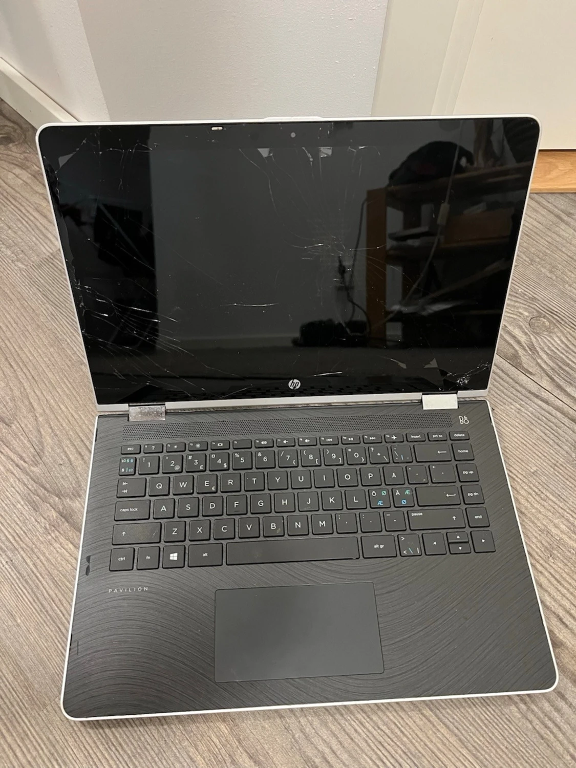 HP Pavilion x360 Convertible – Reservdelar / Reparationsprojekt