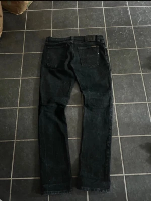 Nudie jeans - Svarta nudie jeans  W31 L32