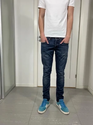 Dondup George Jeans  - Dondup George Jeans, mått: 41 cm midja och 104 cm längd. Skriv för fler bilder/frågor🙌🏼