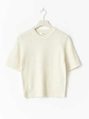 Vit stickad t-shirt från Gina Tricot  - Kortärmad stickad t-shirt i alpacka blend från Gina Tricot💕