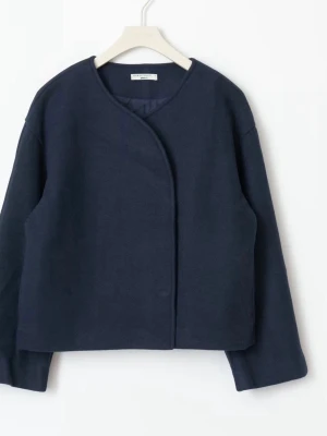 Ginatricot jacka  - Korr marinblå kappa från Gina. Använt ett par gånger, storlek Xs. Helt slutsåld på hemsidan