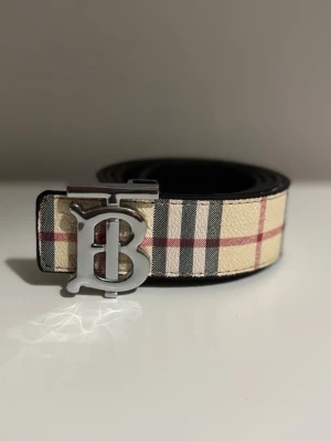 Burberry bälte  - Helt ny, skickad inom kort tid!