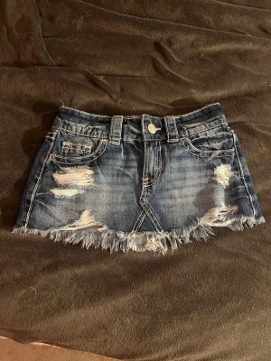 jeans kjol - köptes på plick men var för liten🩷🩷