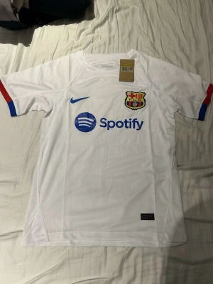 Barcelona T-shirt - 10/10 Aldrig använd