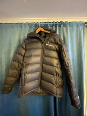 Peak performance jacka  - Storlek Medium