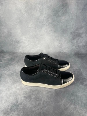 Lanvin DBB1 - Skick: 9/10. | Ingår: endast skorna. | Nypris: +- 5200 SEK. | Storleken är UK12.