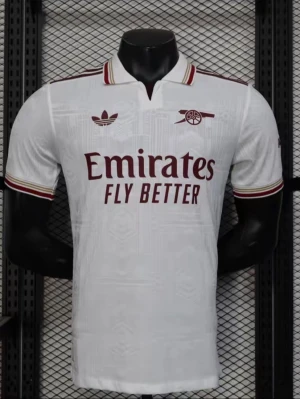 Arsenal adidas match tröja  - Mycket bra kvalitet, priset kan diskuteras, har i alla storlekar