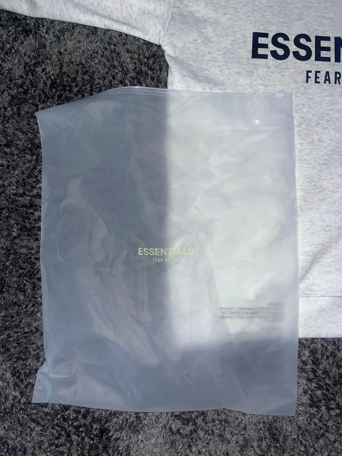Grå Essentials Fear of God hoodie - 4