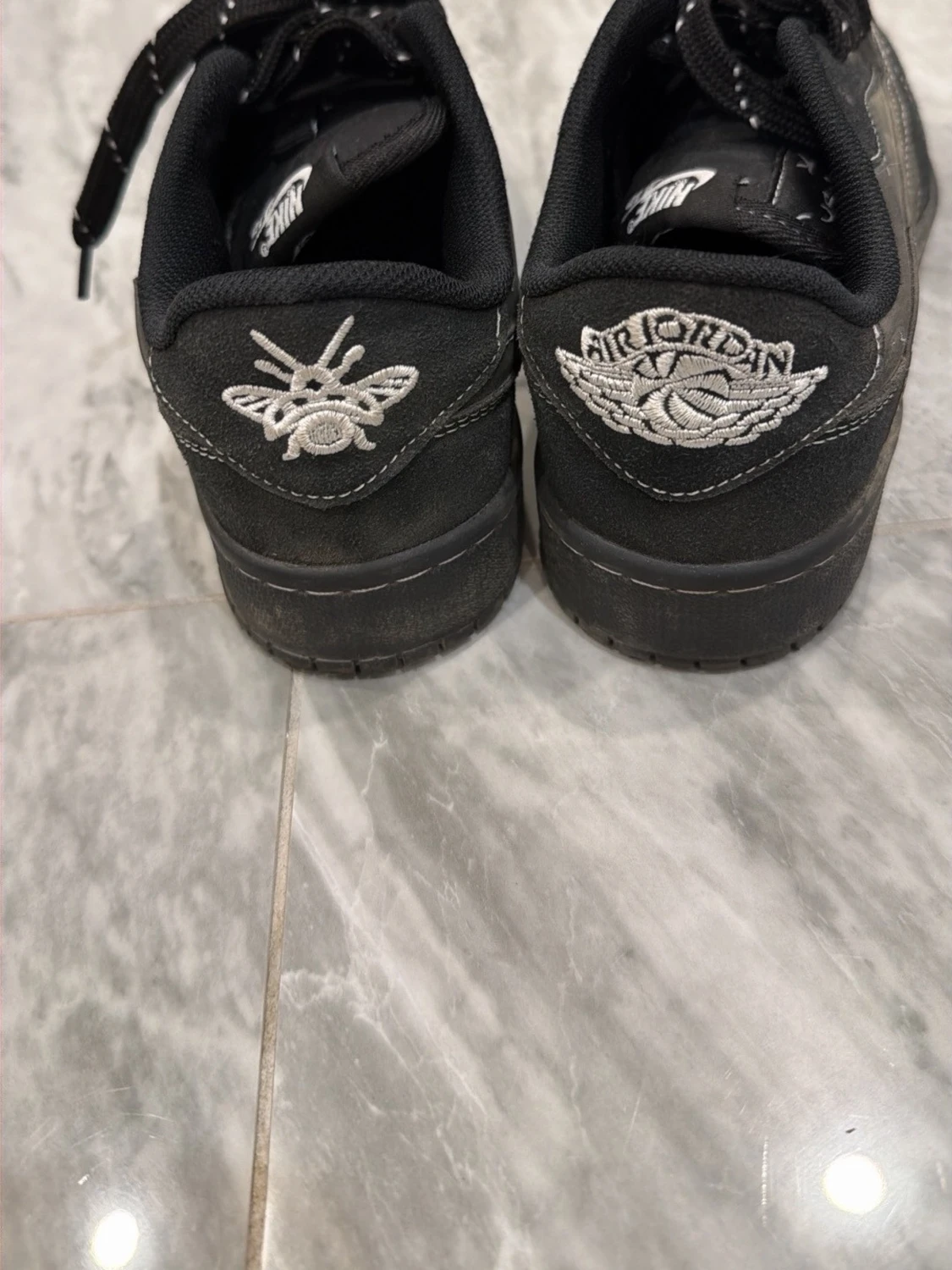 Svarta Nike Air Jordan 1 Low Travis Scott - 1
