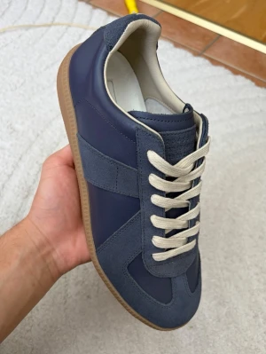 Maison Margiela Gats - Box och dustbags medföljer. Äkthetsbevis finns. Tveka inte att höra av dig vid frågor/bud.🤝