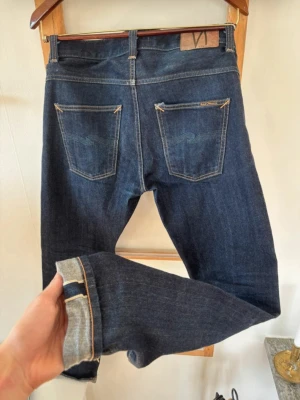 Selvedge Nudie Jeans - Selvedge Nudie Jeans                            Lean Dean Dry Deep Selvedge.             Fint Skick! Säljer mycket liknande.