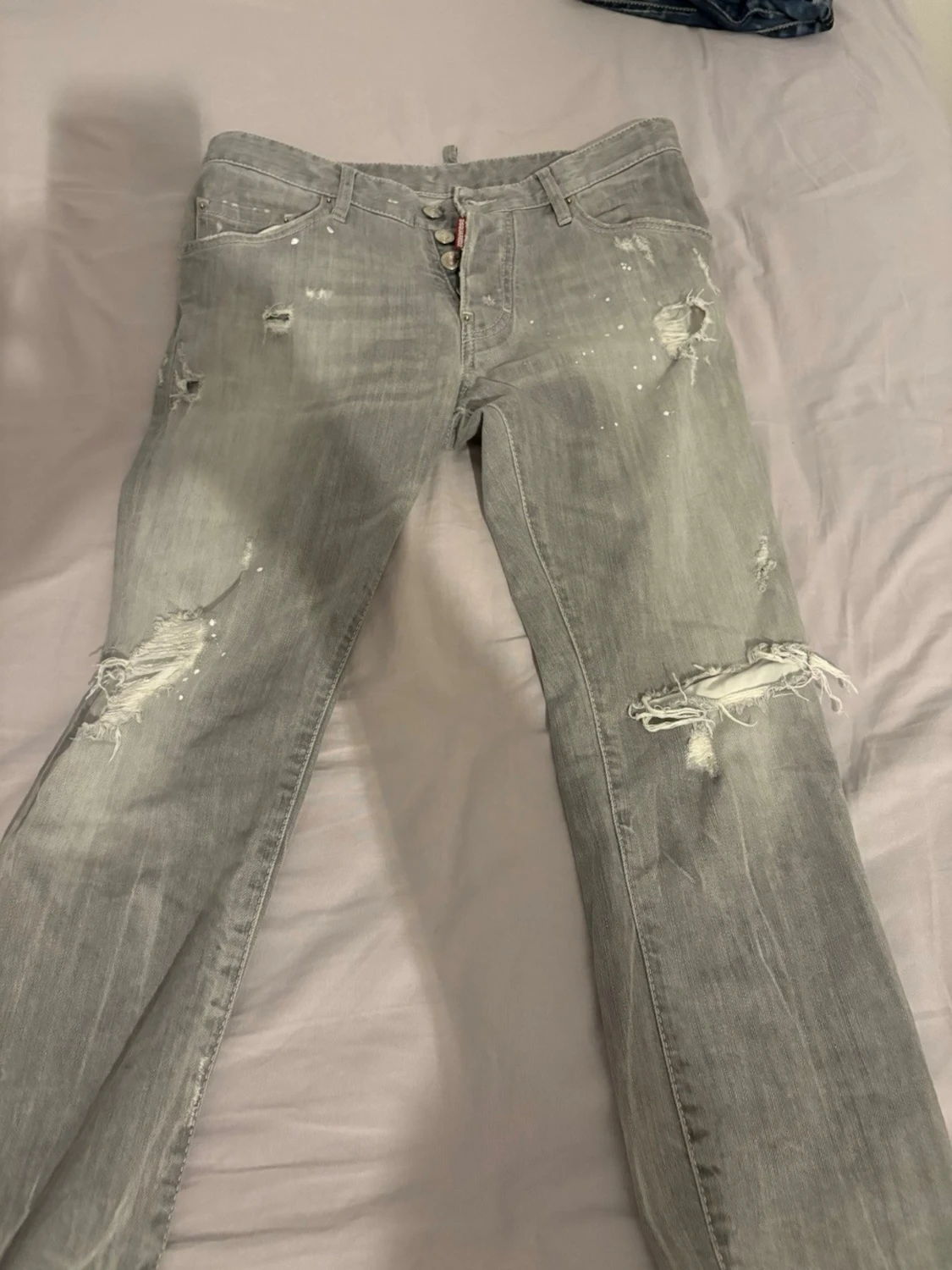 Grå slitna jeans från Dsquared2