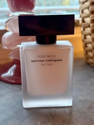 Narciso Rodriguez Pure Musc parfym - Använd några gånger. 30 ml. 