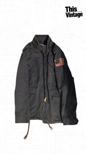 Ralph Lauren Field Jacka - Ralph Lauren vintage Field jacka, retail pris för 2000-3000 kr. Vårat pris: 1200 kr. Passar M/L
