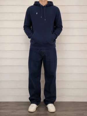 Mörkblå hoodie från Polo Ralph Lauren - Mörkblå hoodie från Polo Ralph Lauren.     Tröjan är i fint skick med inga skador eller fläckar. Storlek M. Skriv om ni undrar något eller har några frågor!