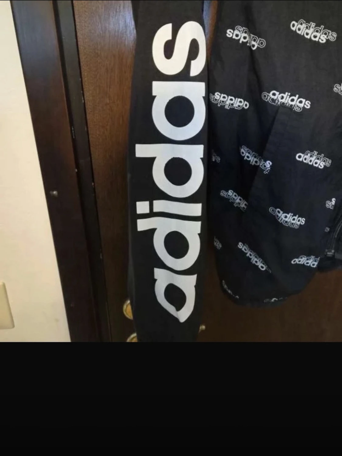 Svart vindjacka från Adidas - 1