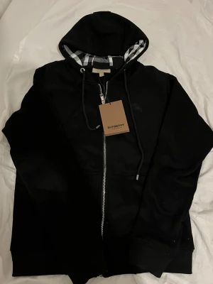 Helt ny storlek S - Storlek S bra material snygg design 