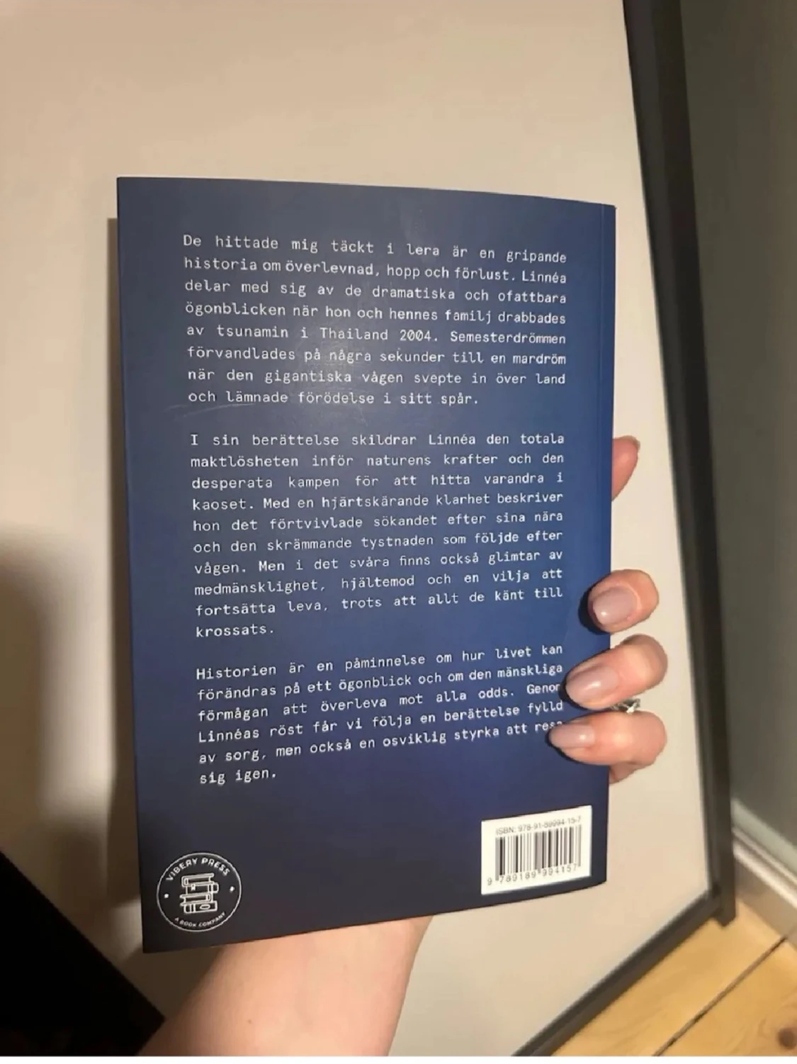 De hittade mig täckt i lera - 1