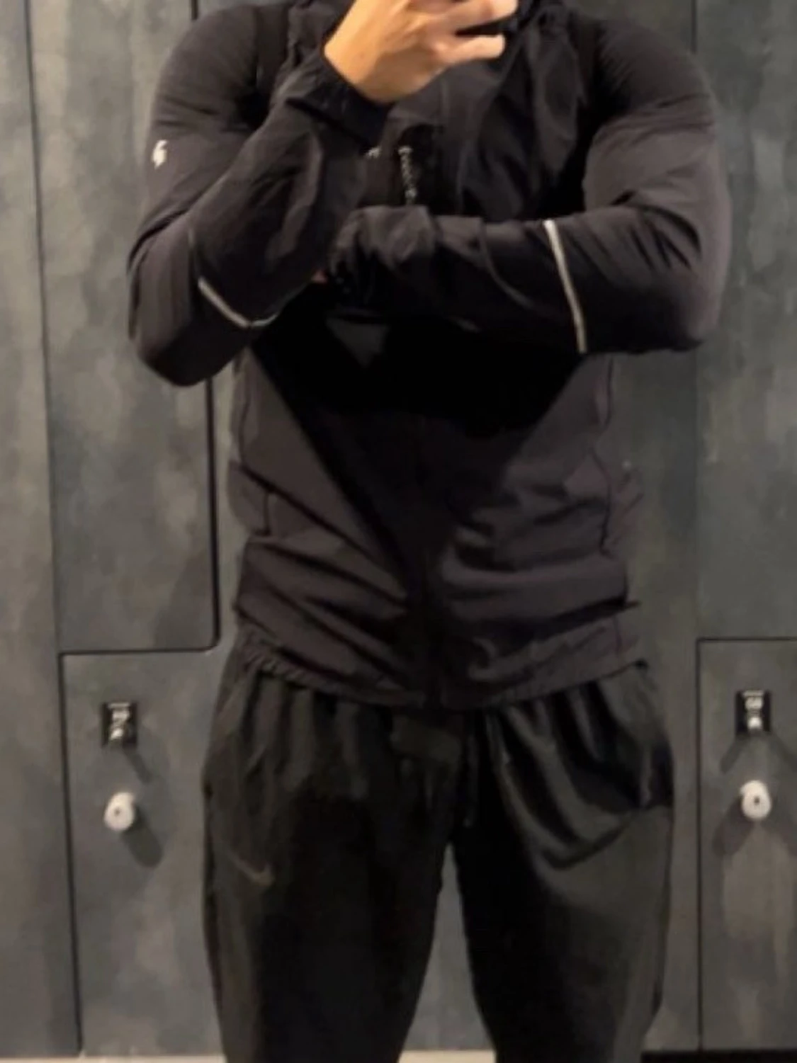 Svart vindjacka från Peak Performance - 1