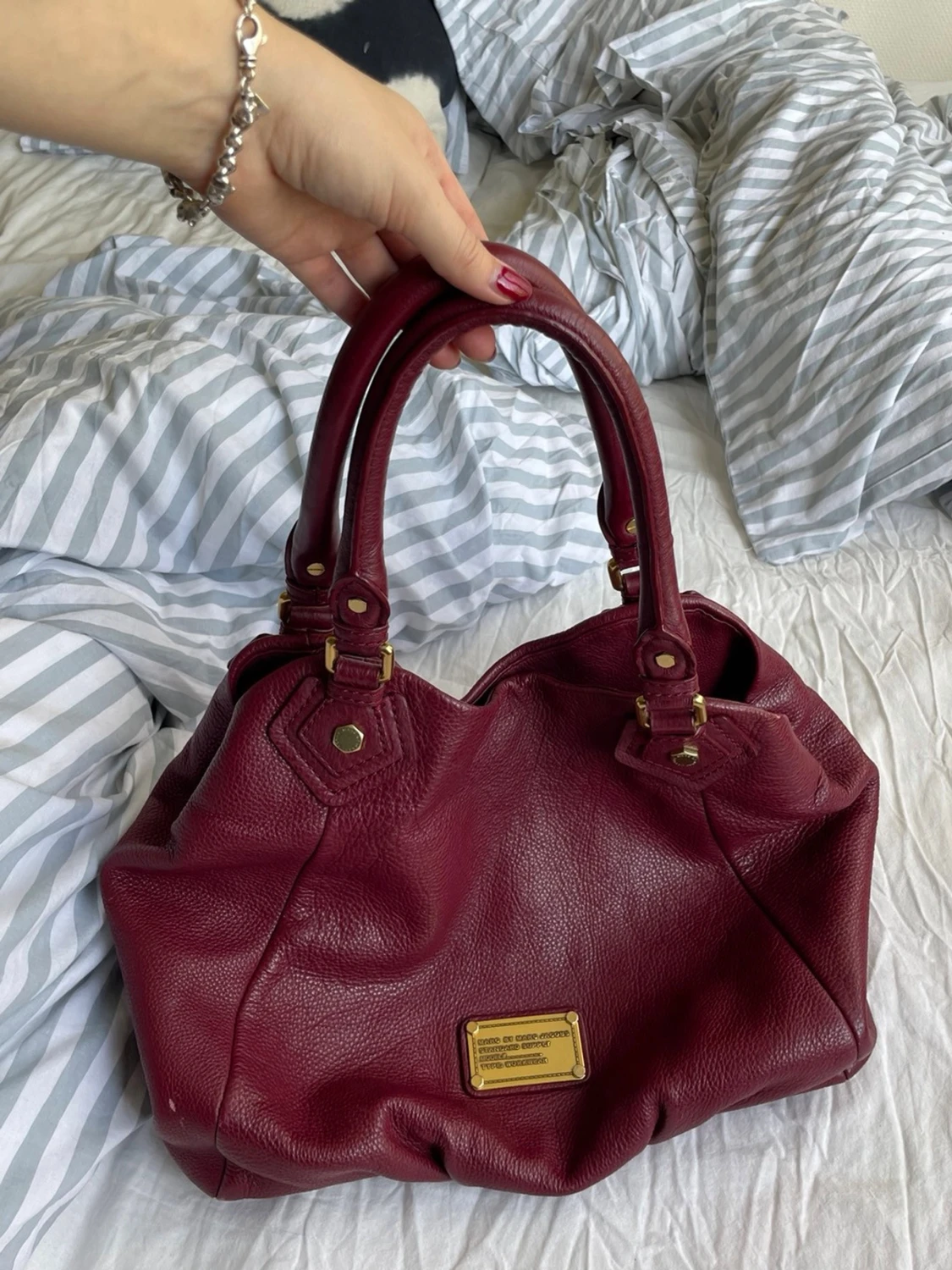Marc Jacobs väska vinröd