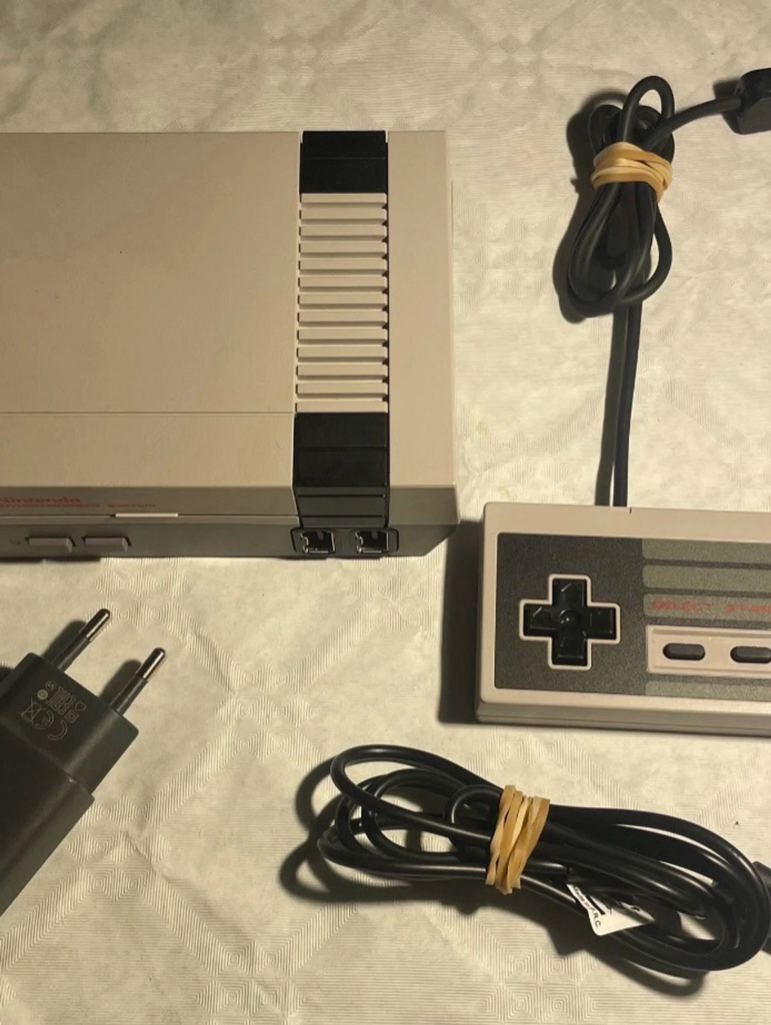 Nintendo NES 8-bit spelkonsol med klassiska spel inbyggda | original