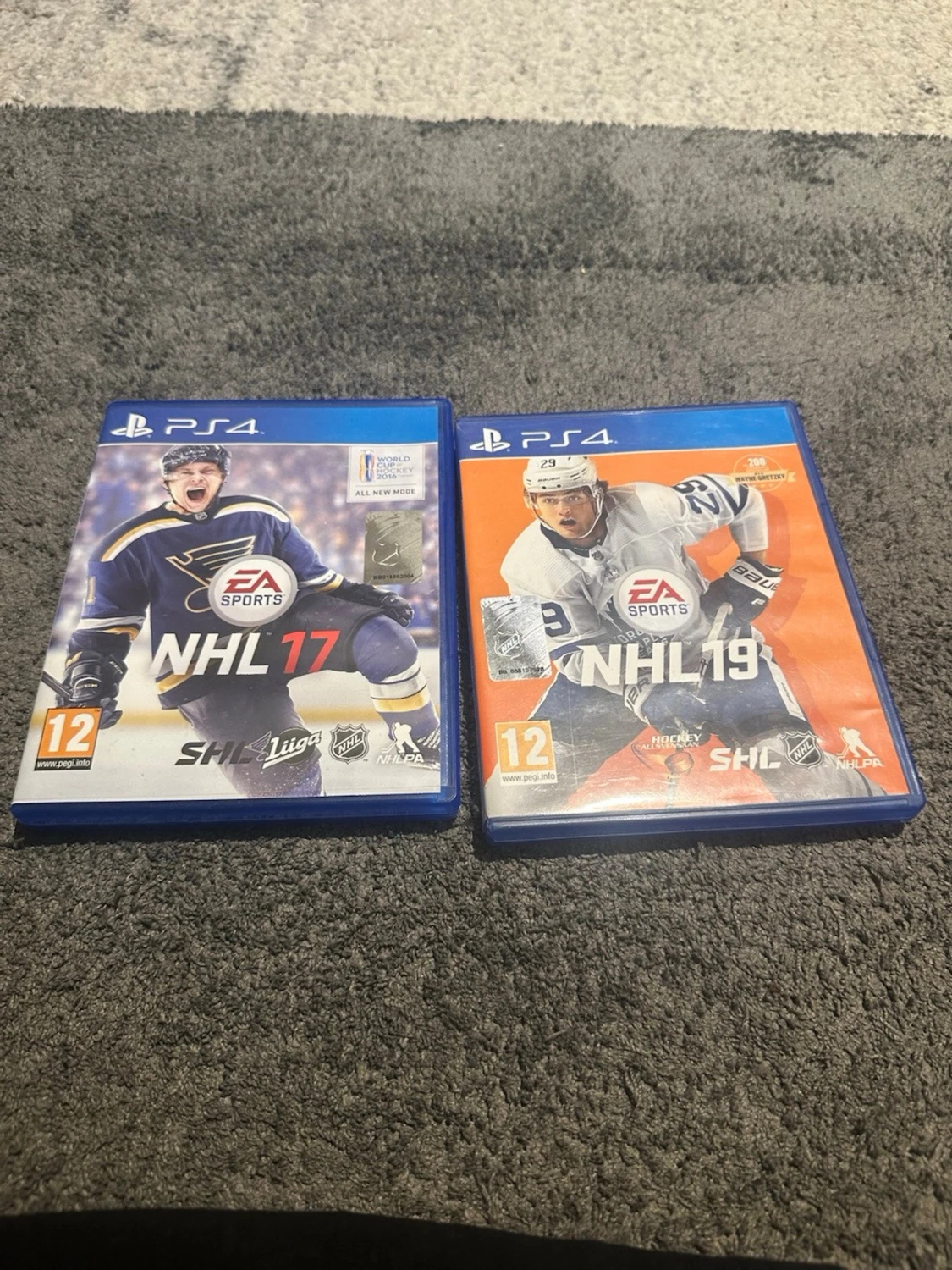 PS4 spelpaket FIFA & NHL - 1