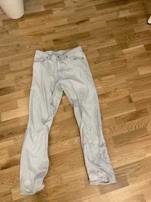 Zara Jeans - I bra skick använd 2-3 gånger