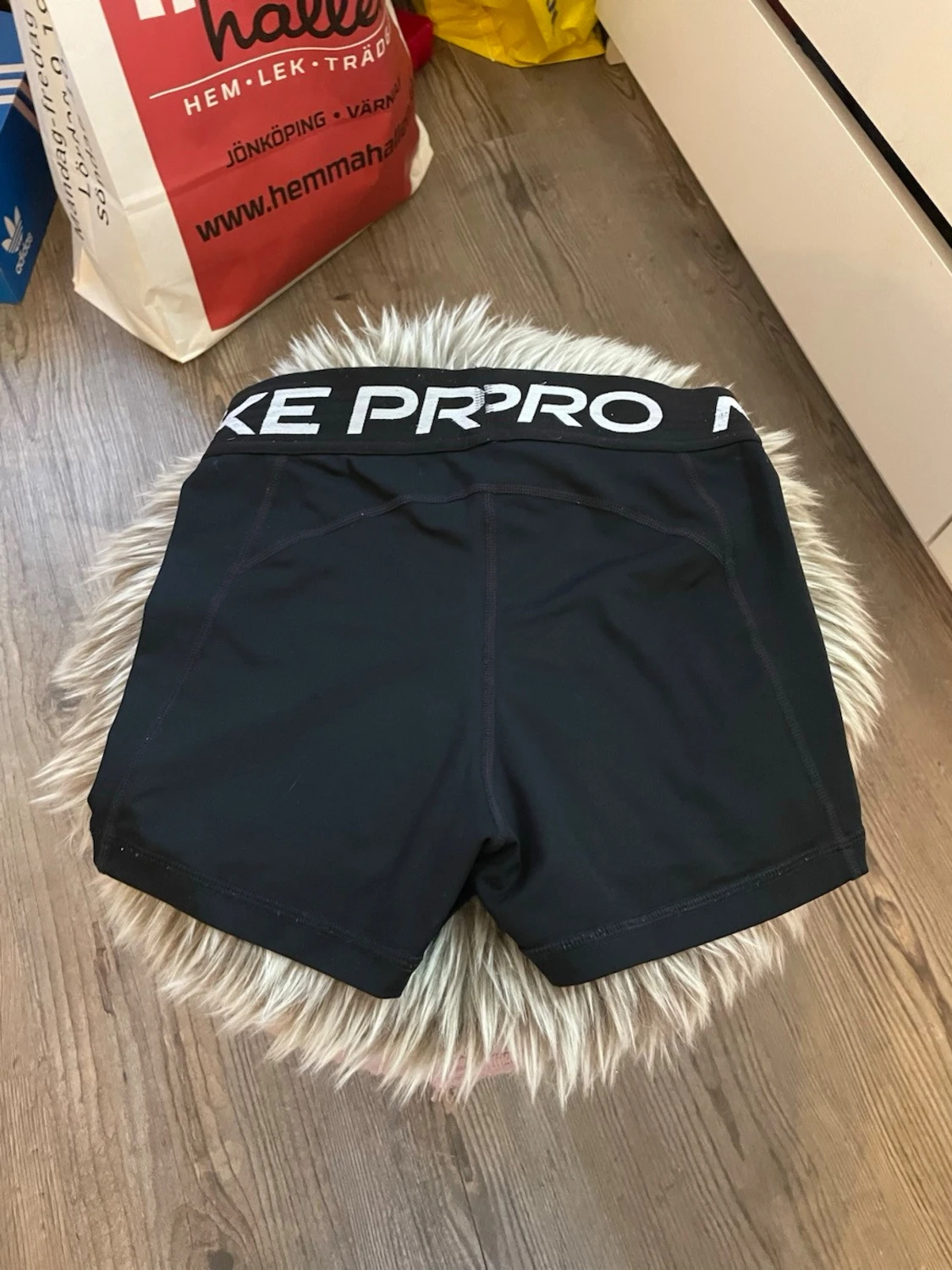 Svarta Nike Pro träningsshorts - 1