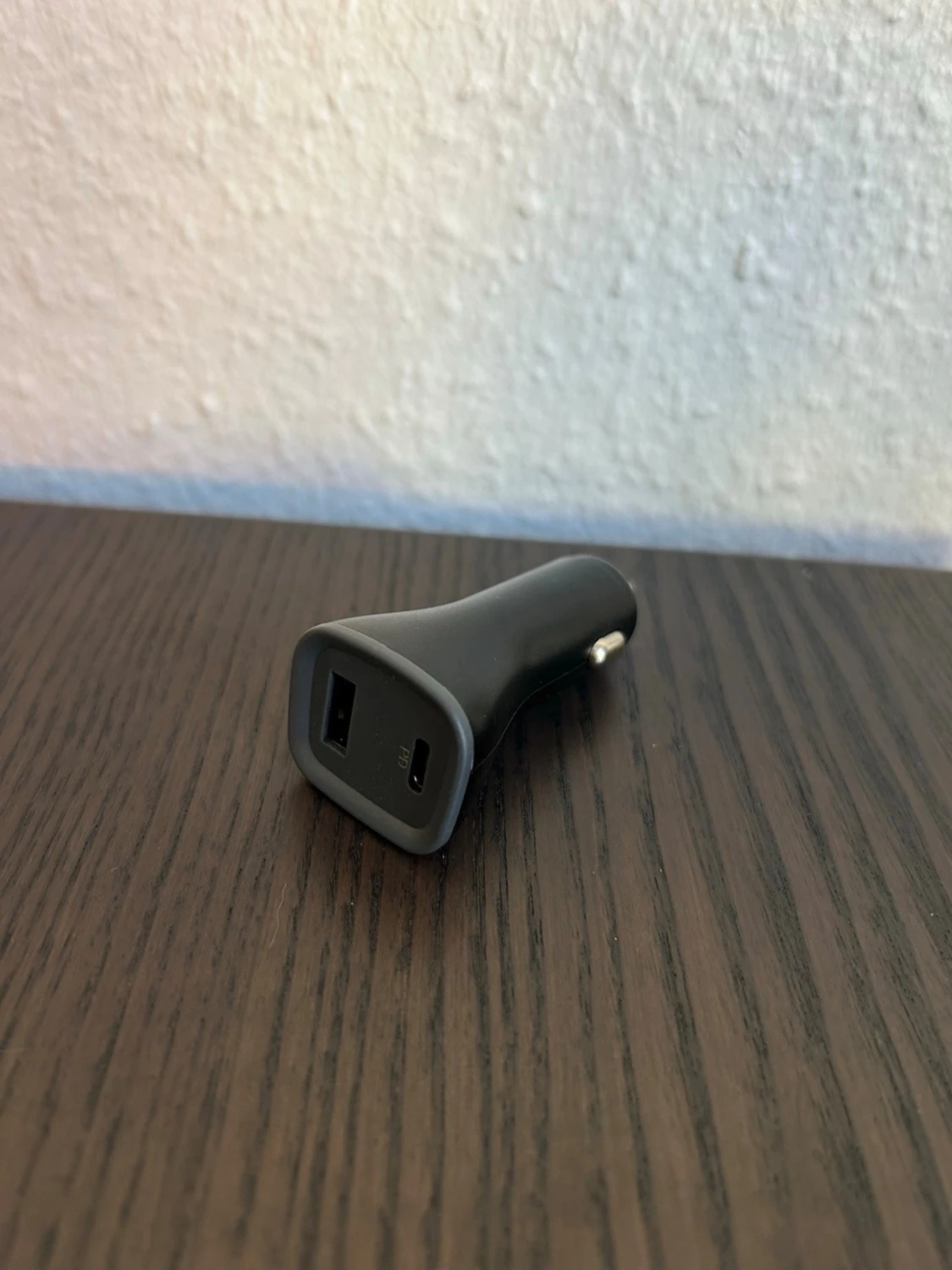 Bil adapter till mobilen