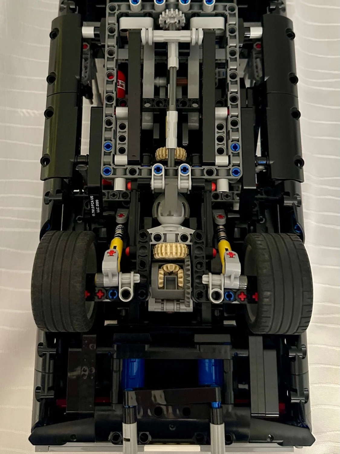 Lego Technic 42111  Dom’s dodge charger byggsats med leksaksbil  - 1