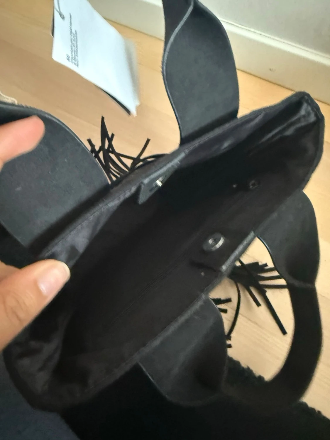 Svart handväska med fransar H&M Divided - 2