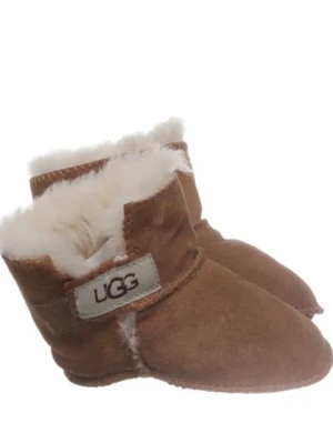 Bruna UGG för bebis  - Jätte söta skor fårk uggs 