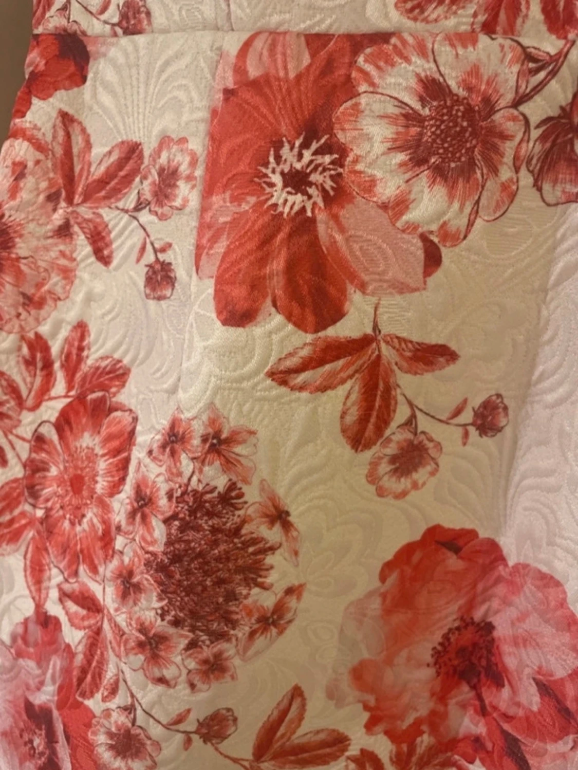 Vit och röd blommig kortklänning - 3