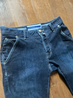 jacob cohen leonard 30 - Säljer mina cohens, de e storlek 30 och modell leonard. Priset är inte ristat i sten. Kom gärna med frågor 💯