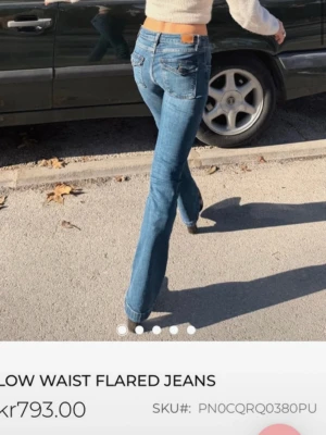 Low waist bootcut jeans från Subdued - Använda ett fåtal gånger, jättefint skick💗Priset kan diskuteras