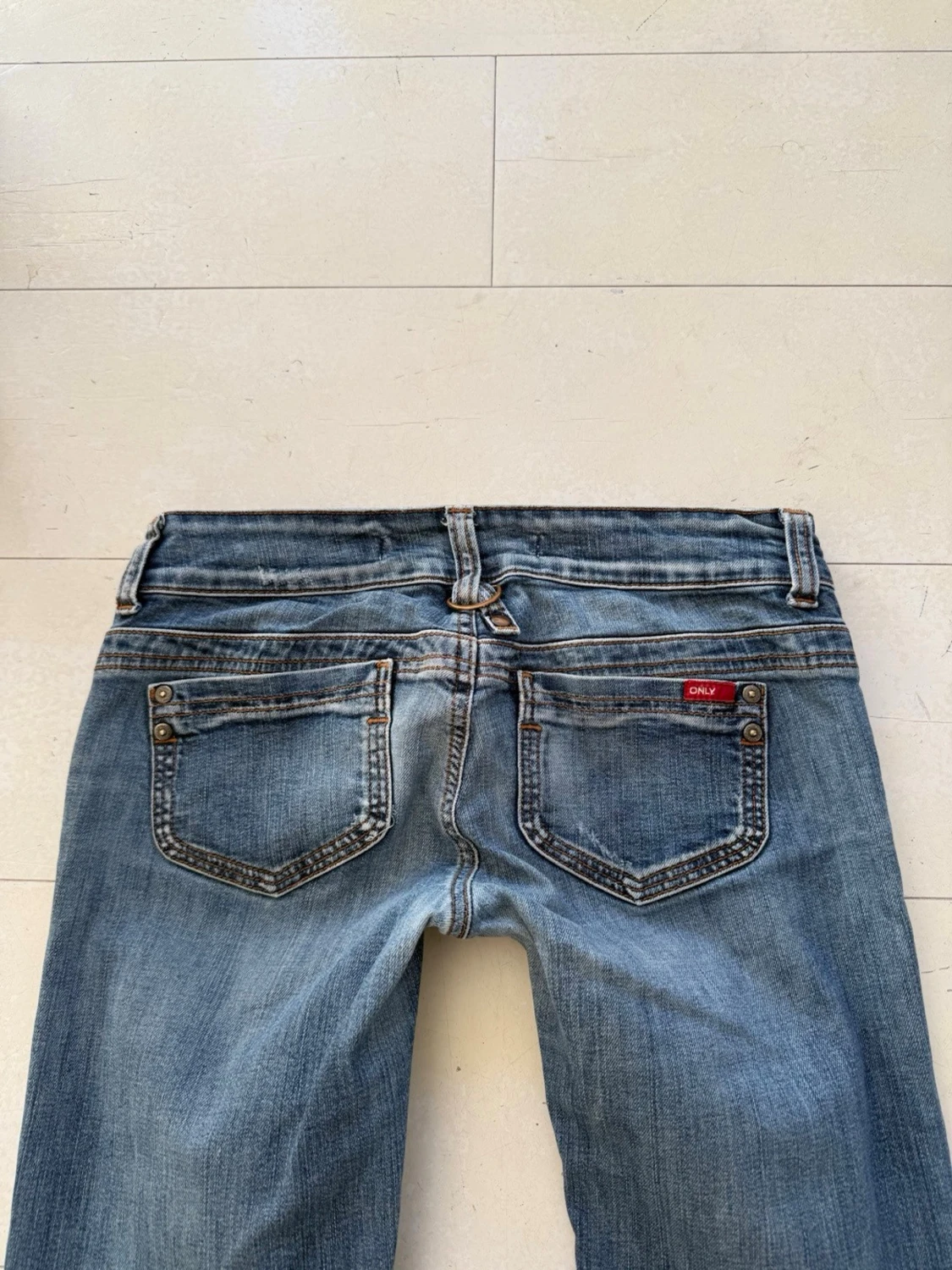 Blå bootcut jeans från only - 2