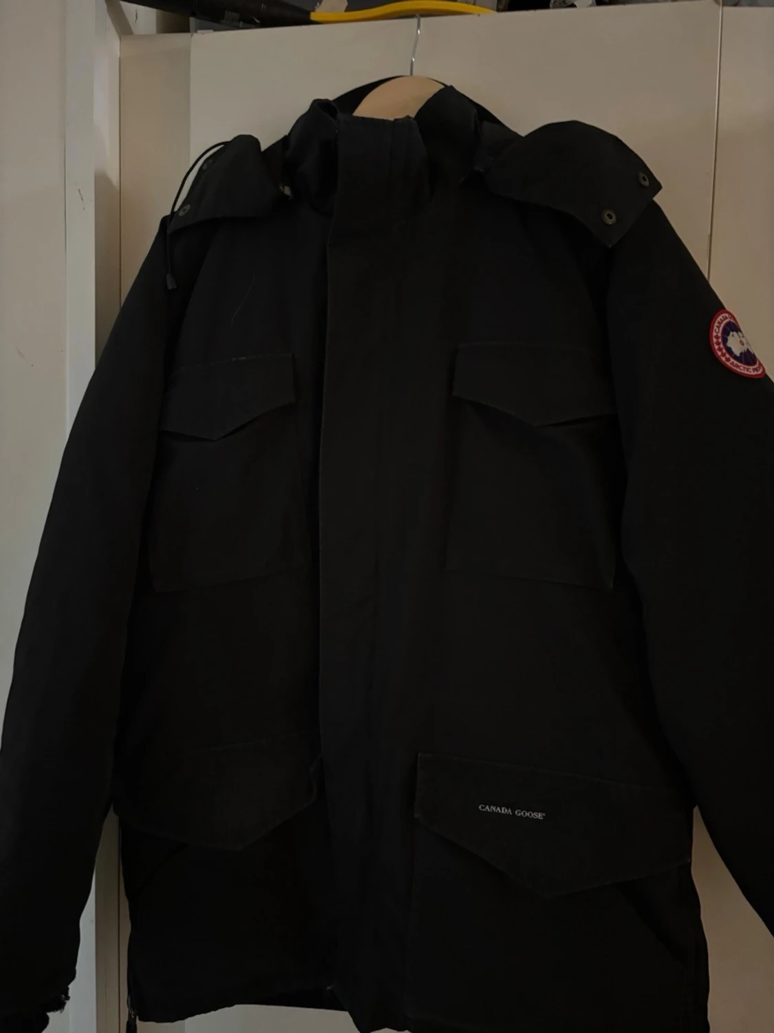 Svart parkas från Canada Goose - 1