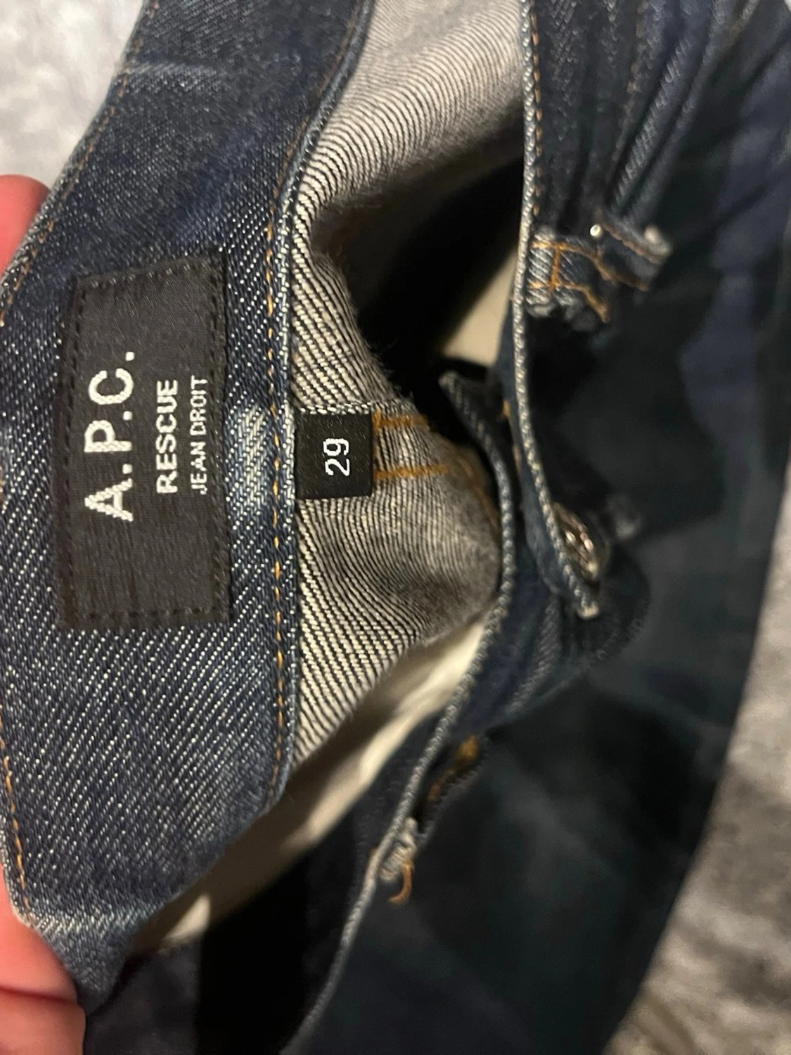 Mörkblå raka jeans med kontrastsömmar - 3