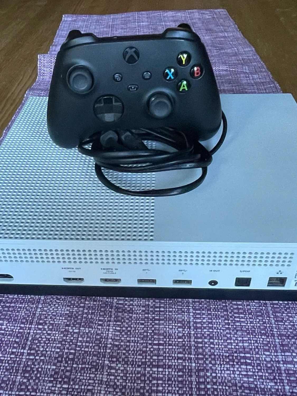 Xbox One S vit spelkonsol med kontroll - 4