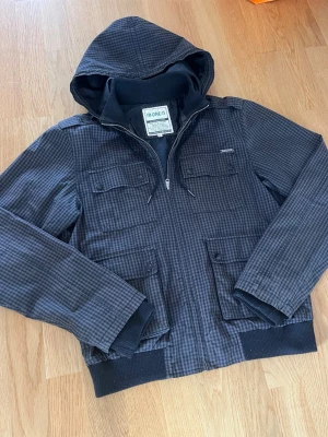Vintage Jacka - Riktigt cool vintage jacka | Storlek M | Fint skick✅|
