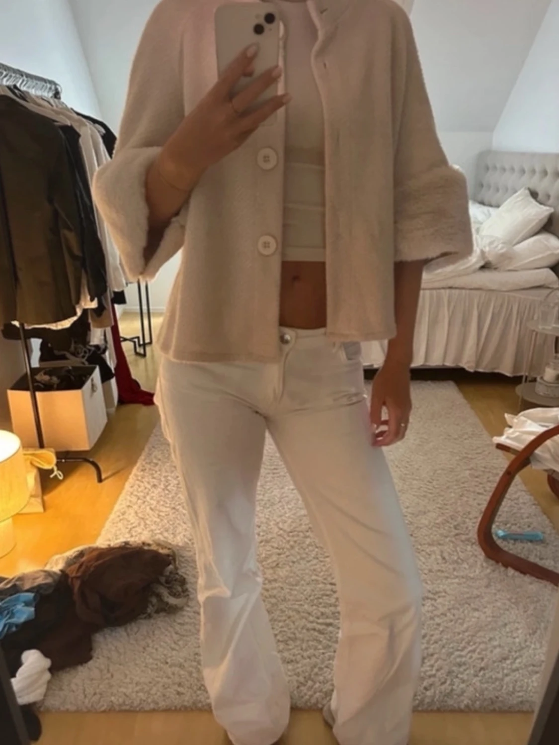Beige kappa med vida ärmar - 1