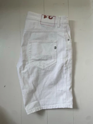 Dondup shorts - Säljer nu mina feta dondup shorts. Skick 9/10