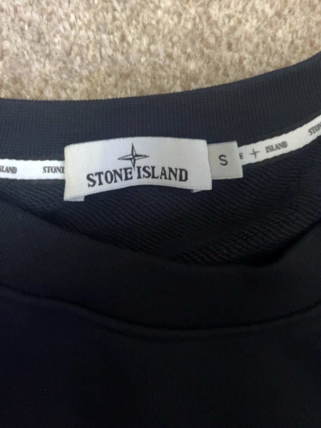 Svart sweatshirt från Stone Island - 1